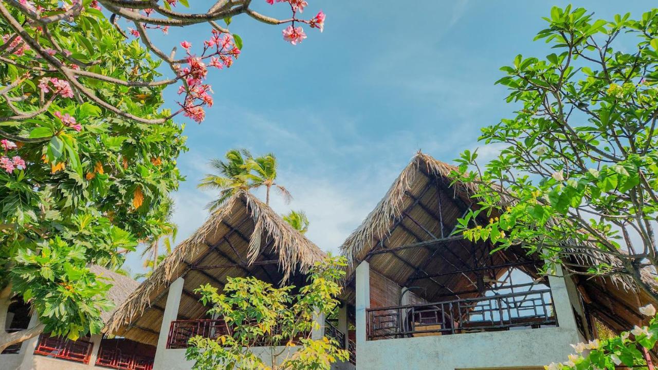 Lang Ca Voi Ll The Whales Village Ll Mui Ne Phan Thiet Kültér fotó